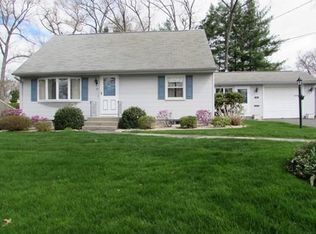 54 Endicott St, Springfield, MA 01118