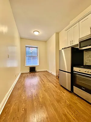 Rented by Waverly Realty Associates | media 10