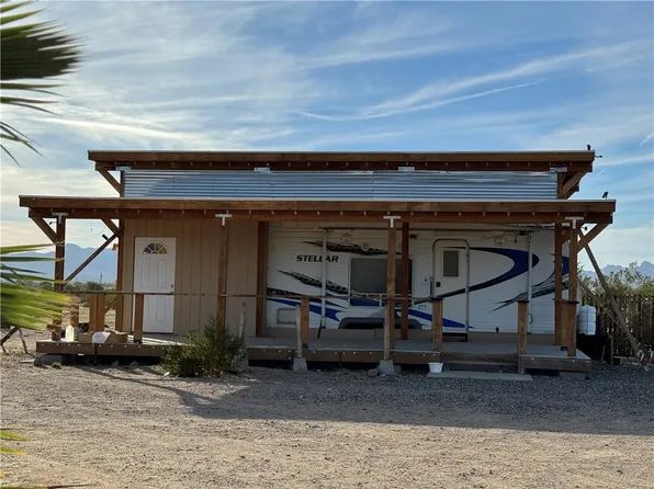 3661 N Amado Road, Golden Valley, AZ 86413