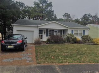 1 Cortlandt Dr, Toms River, NJ 08757