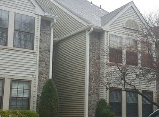 45 Chelmsford Ct, Marlton, NJ 08053