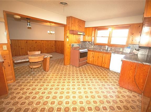 5th image of 2037 Briarwood St