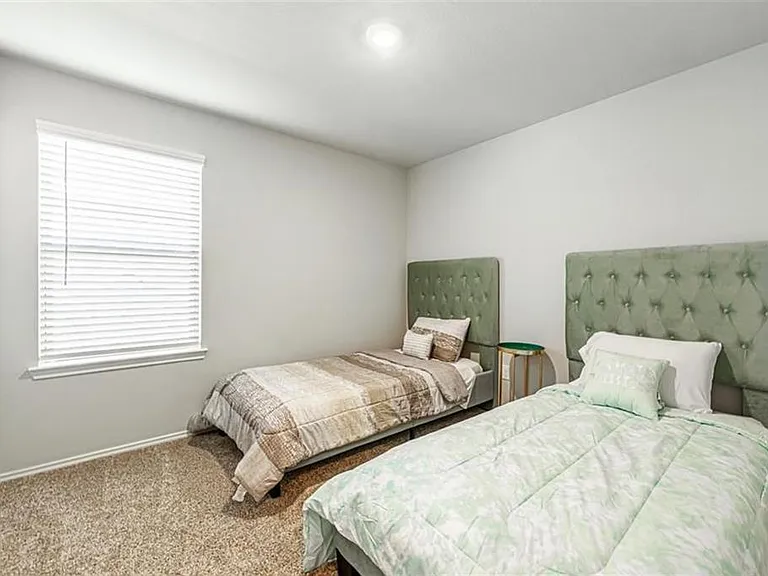 5126 Moravia Ln — Photo 8