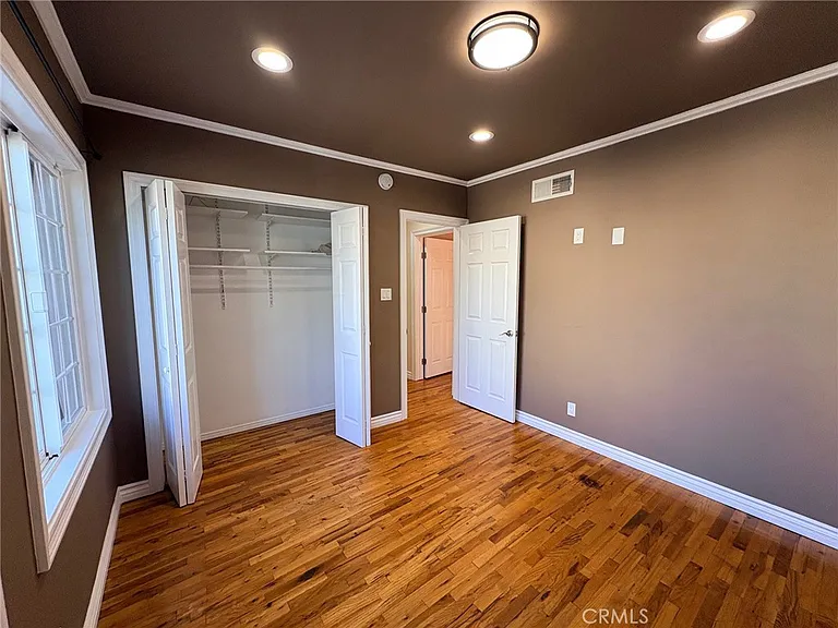 7502 Balcom Ave #7502 — Photo 5