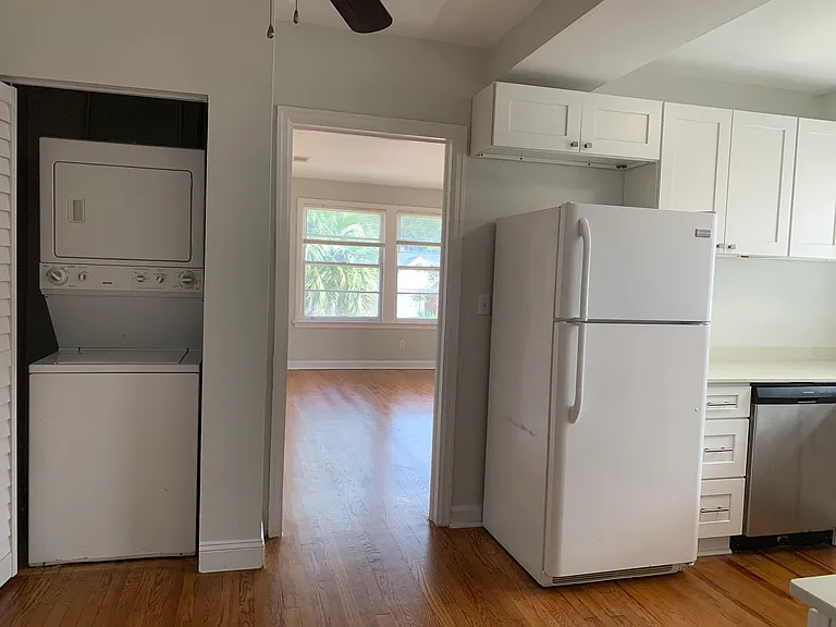 2344 Oak St #3 — Photo 14