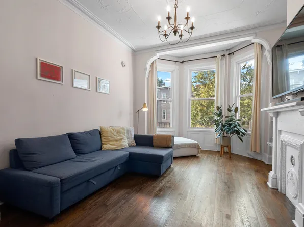 106 Reservoir Avenue image 3 of 27