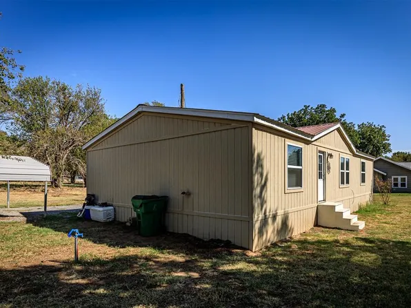 305 E South St, Mangum, OK 73554