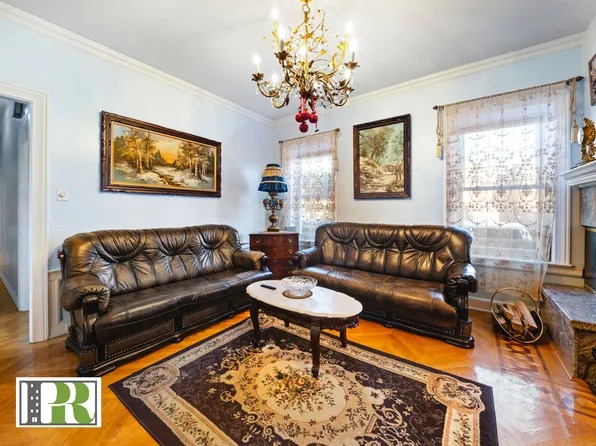 3921 Avenue R image 7 of 29