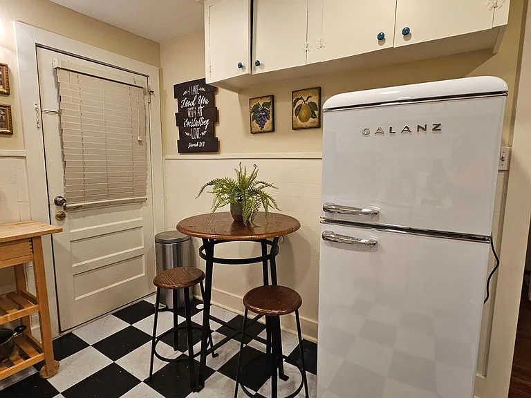 1026 Euclid St #2 — Photo 14
