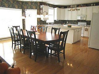 2nd image of 26 Collier Ln