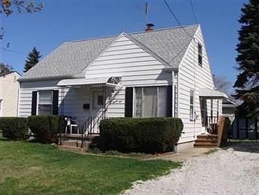 1st image of 829 Clifford Ave