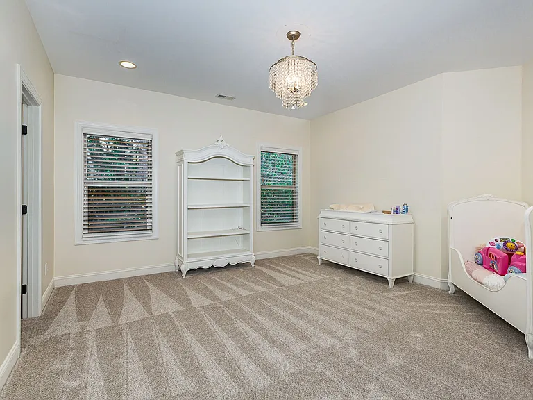 2405 Trenton Park Ln — Photo 32