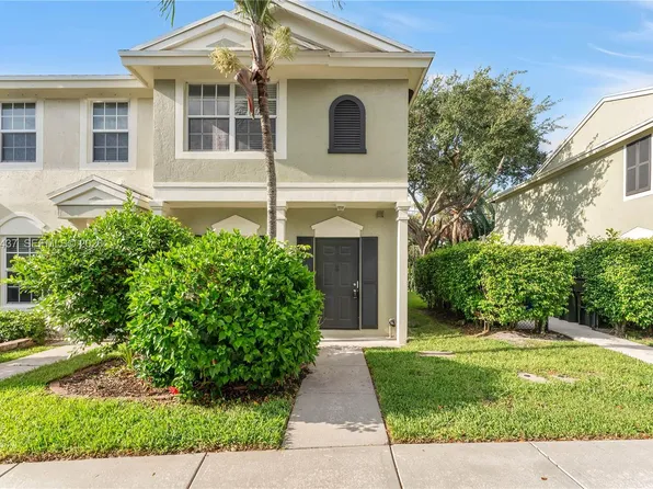 932 Kokomo Key Ln, Delray Beach, FL 33483