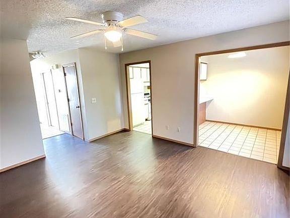 3rd image of 601-621 W Adams St #609
