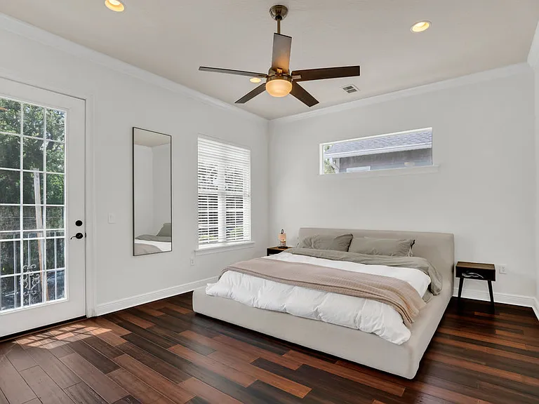 11 N Forest Ave #3 — Photo 13