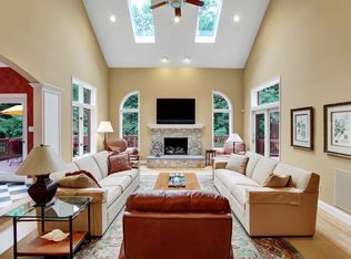 15 Hickory Knoll Ct, Lutherville Timonium, MD 21093