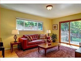 2nd image of 129 Lansberry Ct