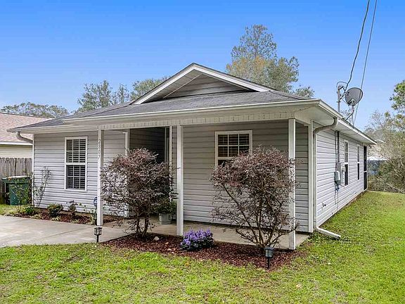 2nd image of 2807 Hidden Springs Dr