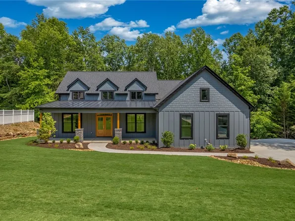 124 Bentwood Ln, Pickens, SC 29671