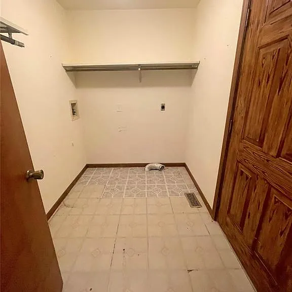 301 Brian Dr — Photo 17