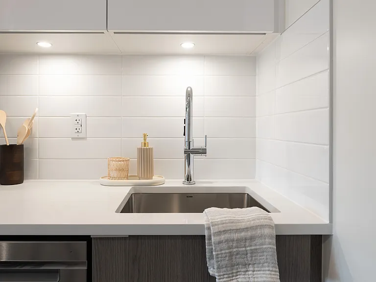 25 Gibbs Rd — Photo 16