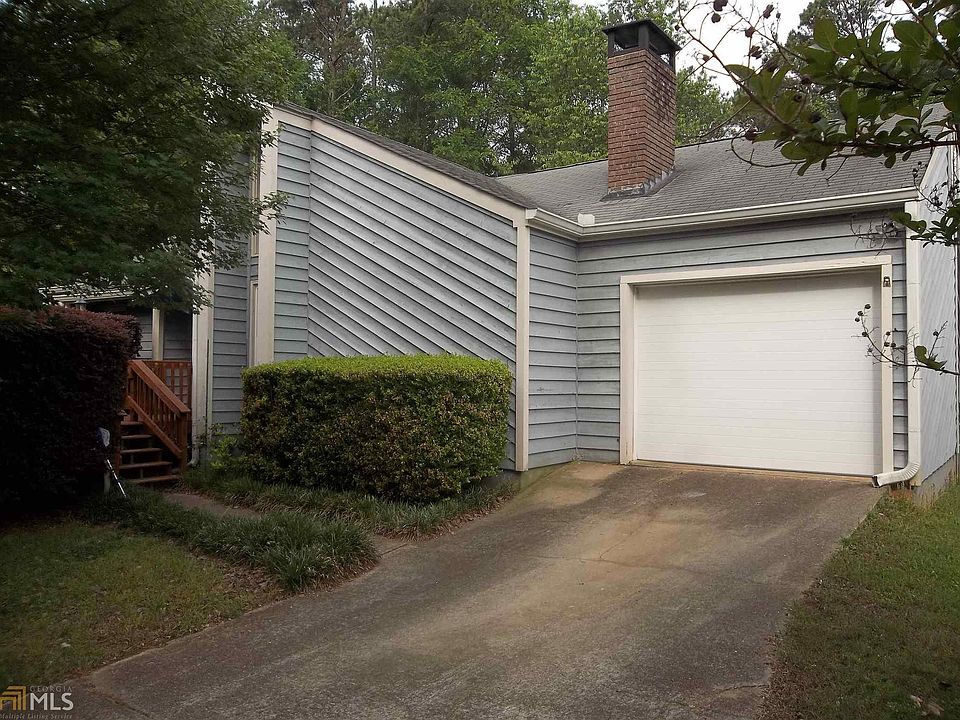 2nd image of 215 Brookstone Dr