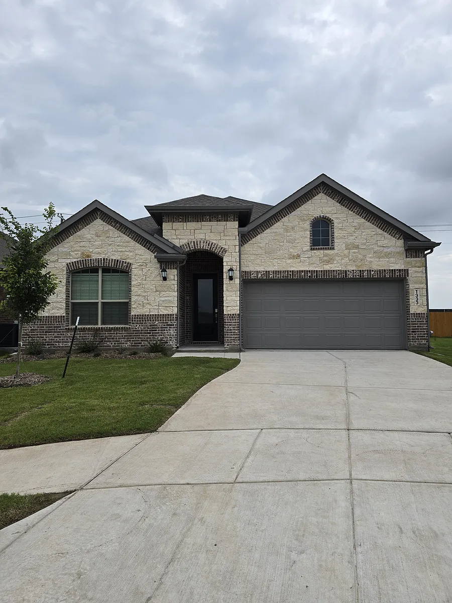 Building Photo - 1333 Armitage Way