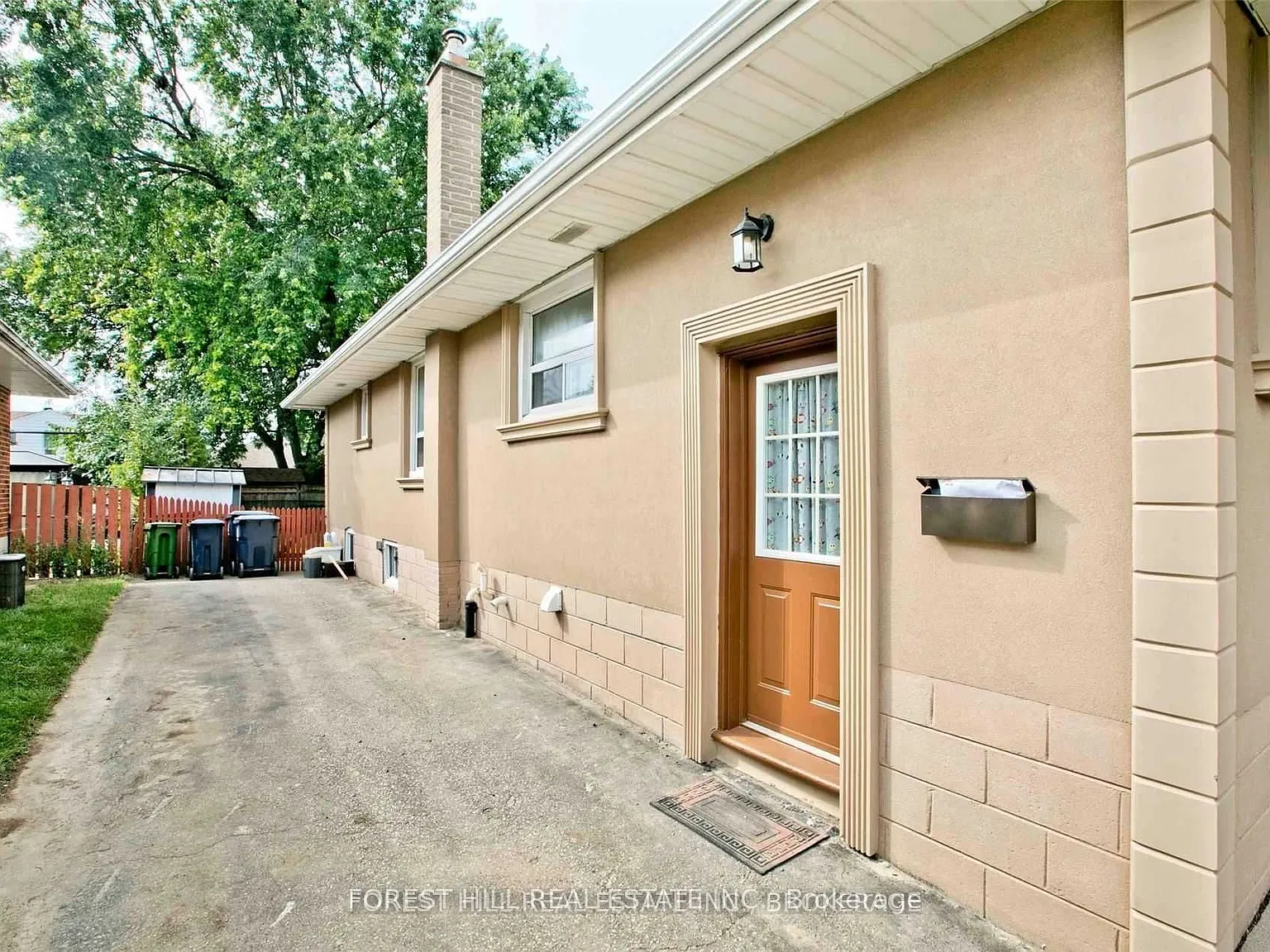 4 bed, $4,000 — Photo 3