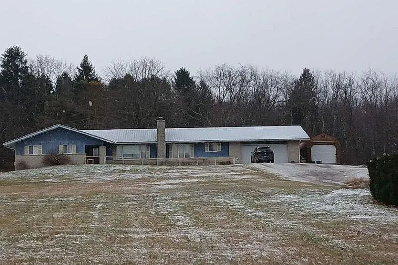 1059 Gemmell Rd photo 1