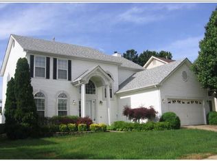 614 Fox Hill Estates Dr, Ballwin, MO 63021
