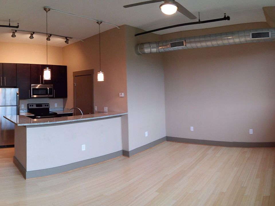 1st image of 806 Wasena Ave SW APT 415