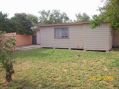 3rd image of 1510 Chaparral Ln