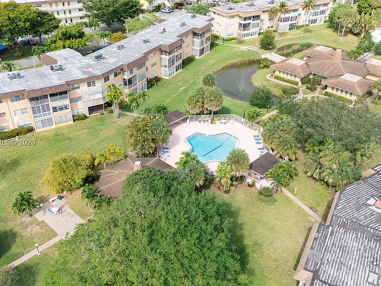 5021 W Oakland Park Blvd #204 — Photo 29
