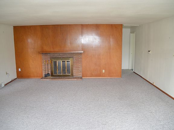 5th image of 1335 99th Ave NE
