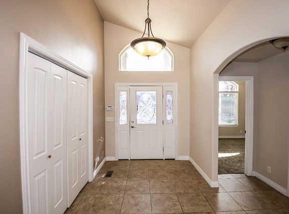 2nd image of 2740 Mary Dr
