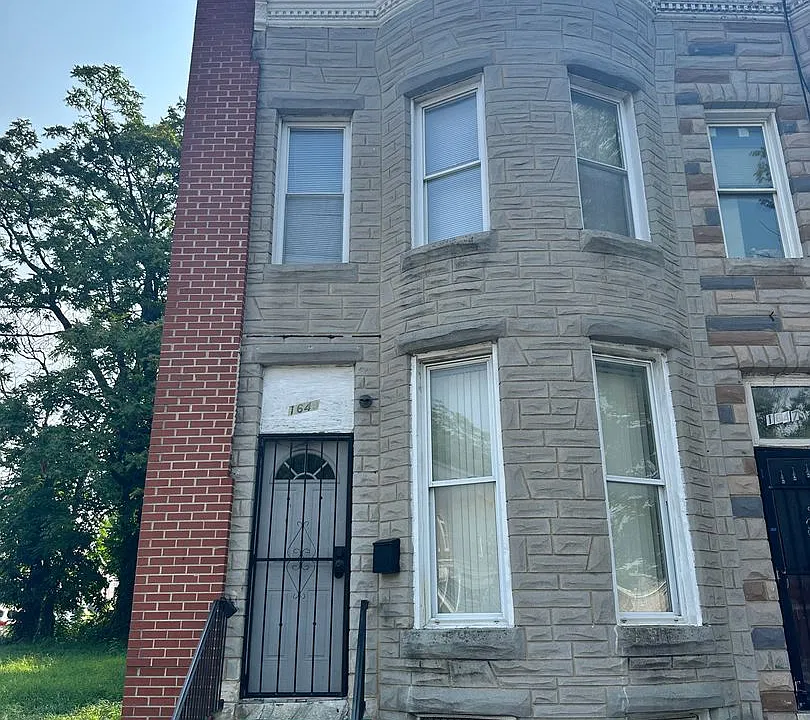1649 N Fulton Ave