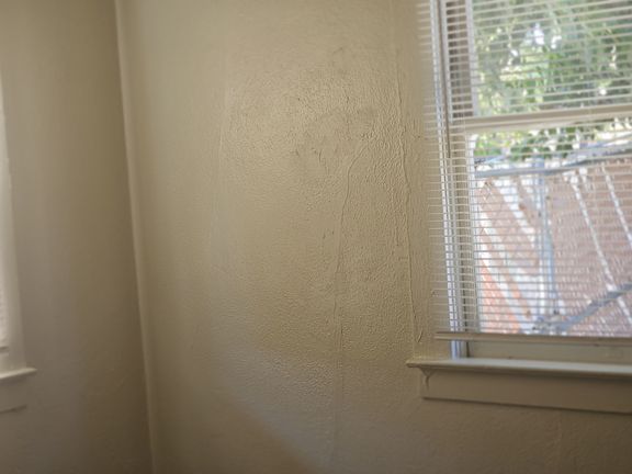 3rd image of 1016 N San Pablo Ave
