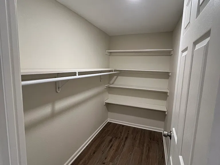 631 N Willie St — Photo 15