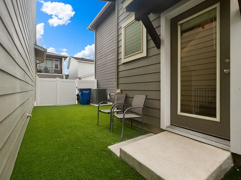 7907 Mellencamp Dr — Photo 20