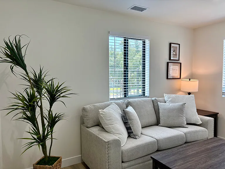 9325 Magnolia Ave — Photo 5