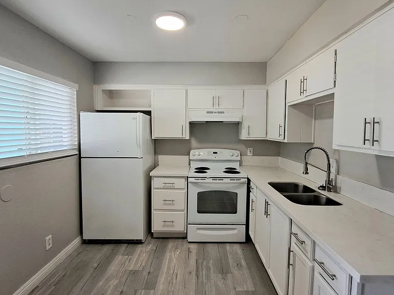 2556 S Van Patten St — Photo 15