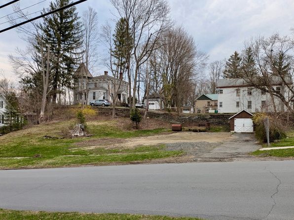 WOODLAND CREEK REAL ESTATE