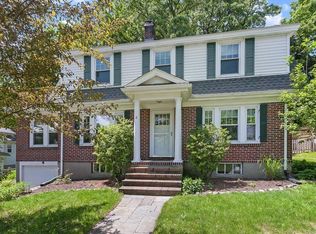 8 Berkshire Rd, Framingham, MA 01702