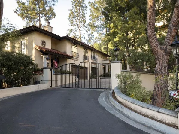 52 N Arroyo Blvd, Pasadena, CA 91105