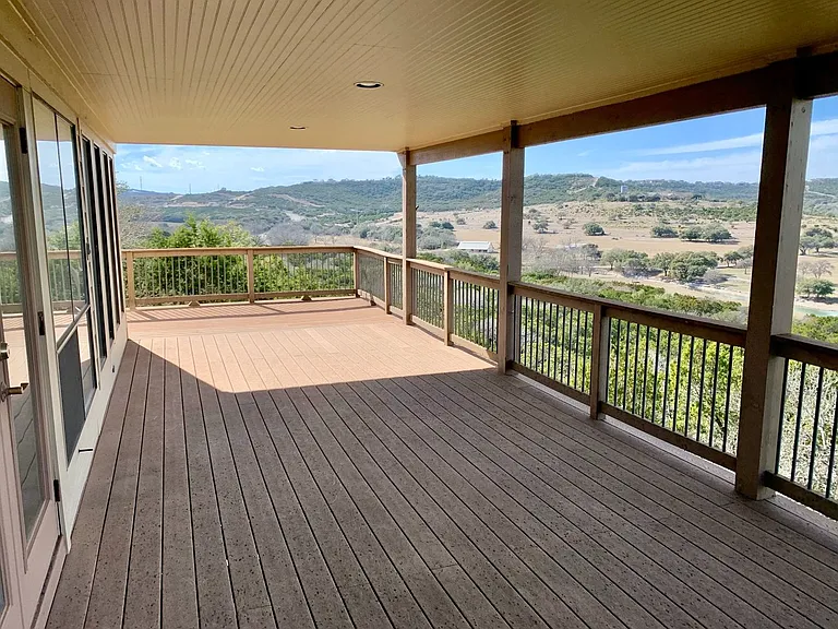 305 State Highway 46 — Photo 15
