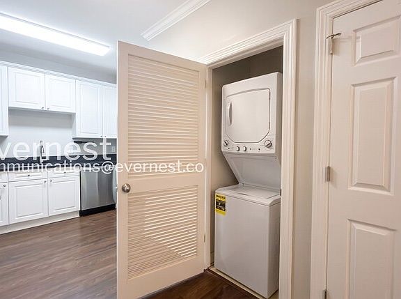 5th image of 116 31st Ave N APT 105