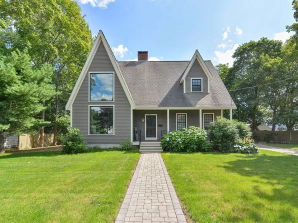 27 Camp St, Abington, MA 02351
