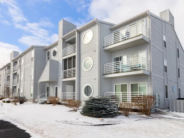 312 Clinton Reef Dr, Port Clinton, OH 43452