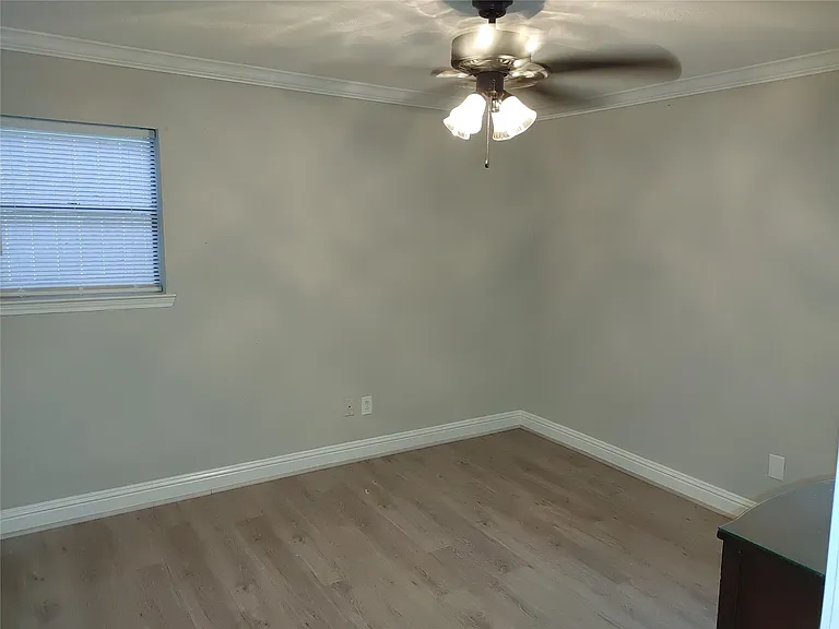 6204 Culberson St #12 — Photo 3