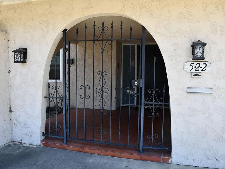 522 E Collins Ave — Photo 74